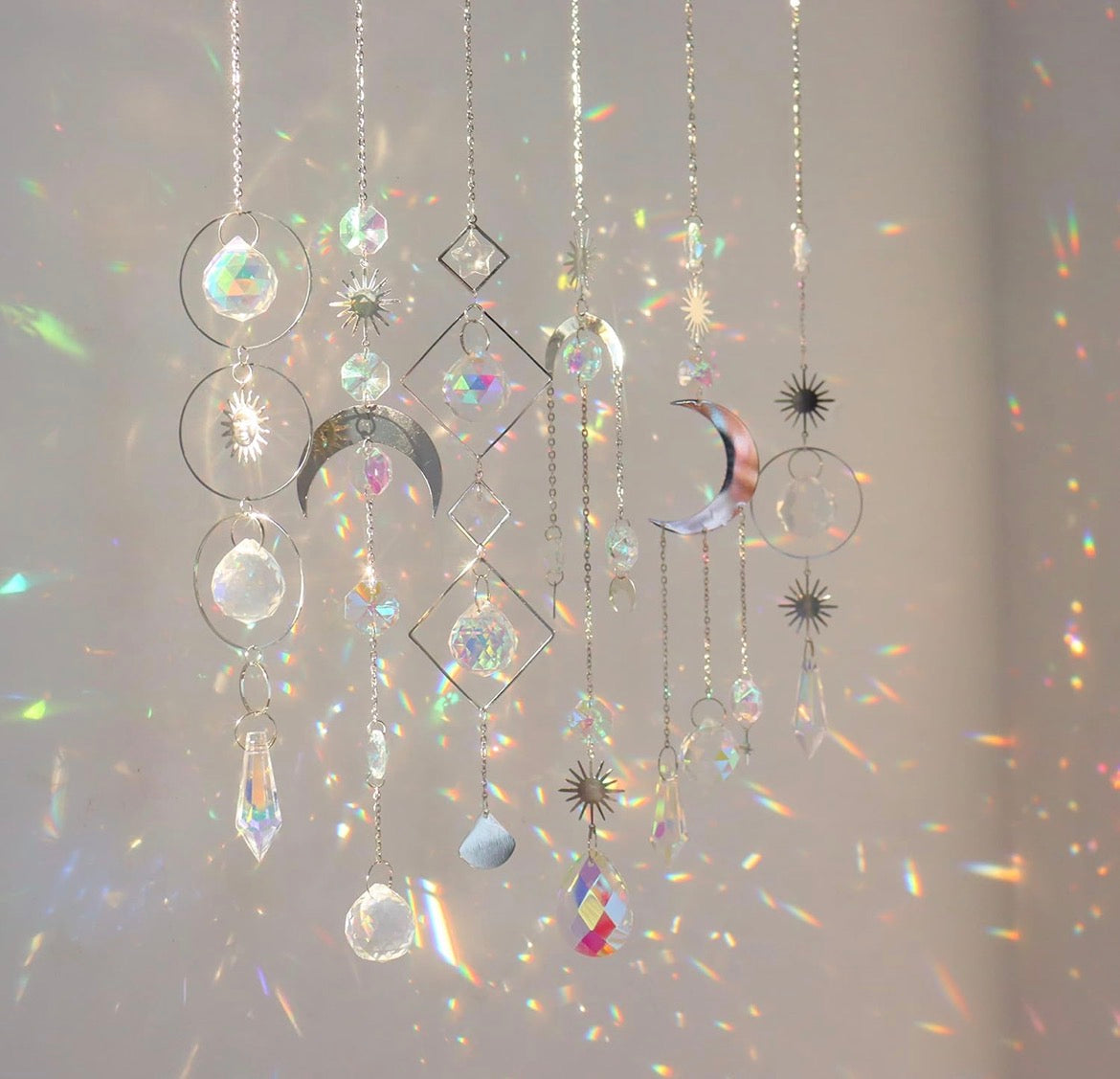 Crystal Suncatcher with Chain Pendant Ornaments Hanging Crystals Prism Rainbow for Window Home Indoor Outdoor Car Mirror Garden Christmas Day Party