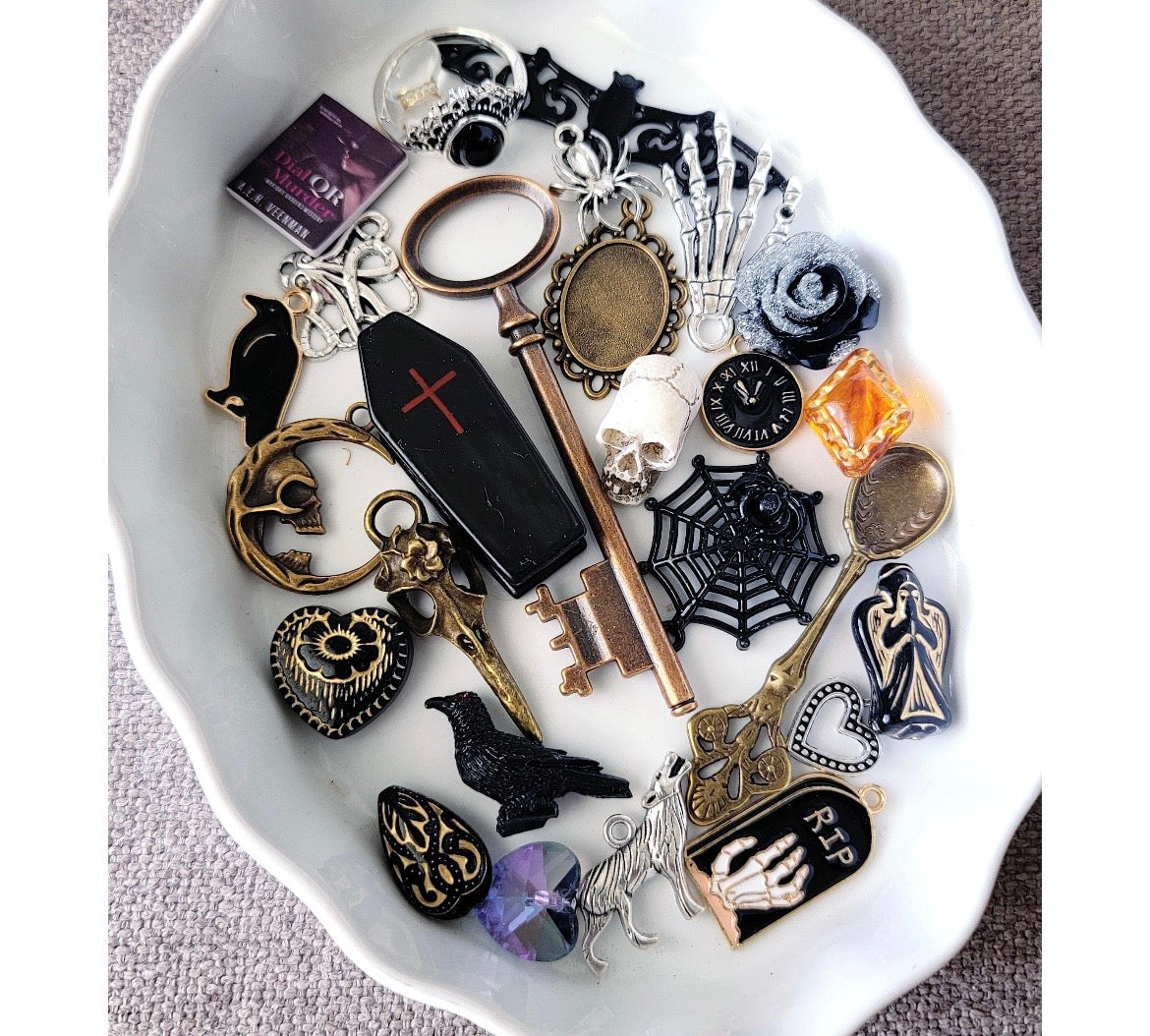 Gothic Trinket Mix Mystery Scoop | Beads, Charms & Pendants | Skulls, Ravens, Skeleton Keys, Coffins, Bats | Witchy, Dark