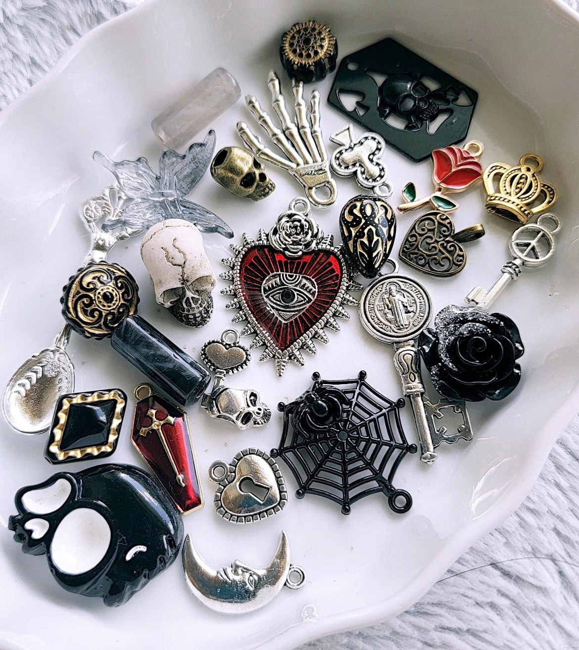 Gothic Trinket Mix Mystery Scoop | Beads, Charms & Pendants | Skulls, Ravens, Skeleton Keys, Coffins, Bats | Witchy, Dark